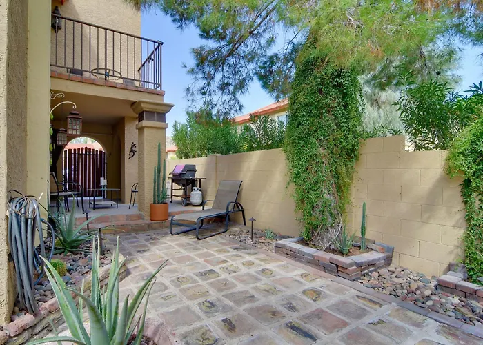 North Gem W/ Courtyard & Pool Access Holiday home Phoenix