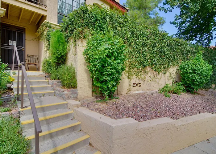 North Gem W/ Courtyard & Pool Access Holiday home *